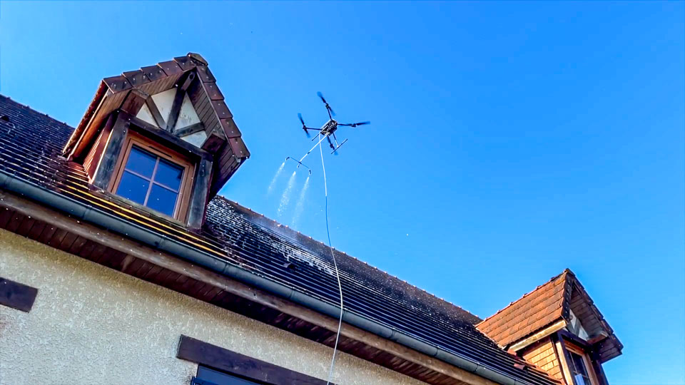 nettoyage et traitement de toiture par drone